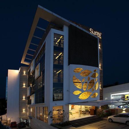 Sugar Business Hotel Kochi Екстериор снимка