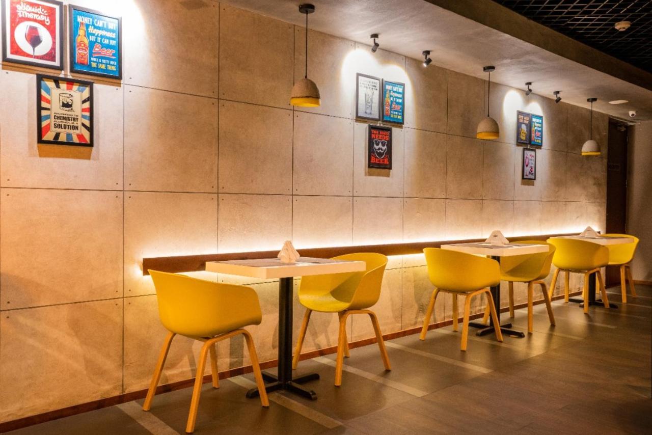 Sugar Business Hotel Kochi Екстериор снимка
