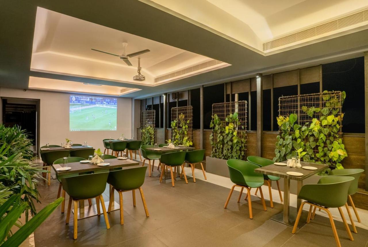 Sugar Business Hotel Kochi Екстериор снимка