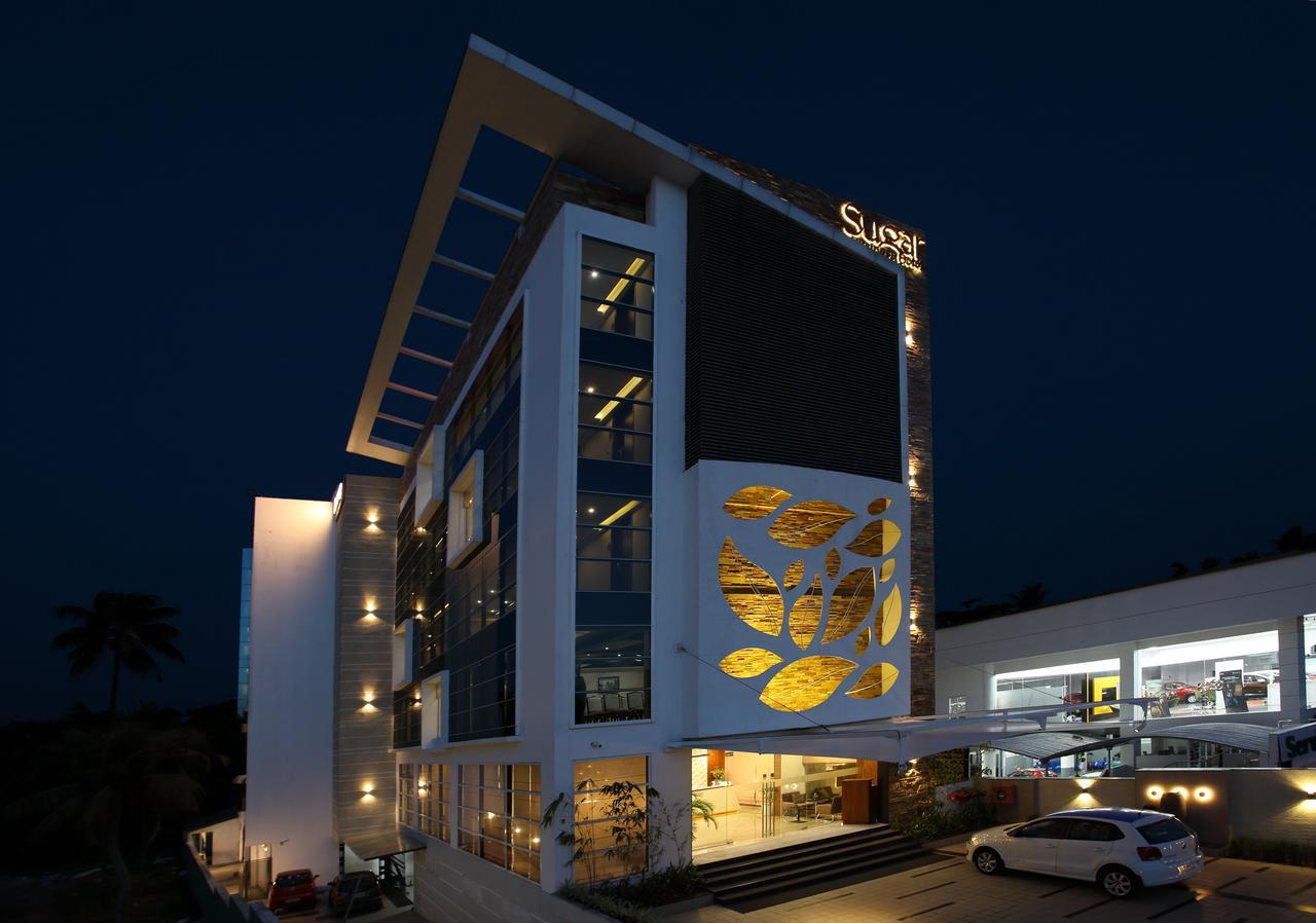 Sugar Business Hotel Kochi Екстериор снимка