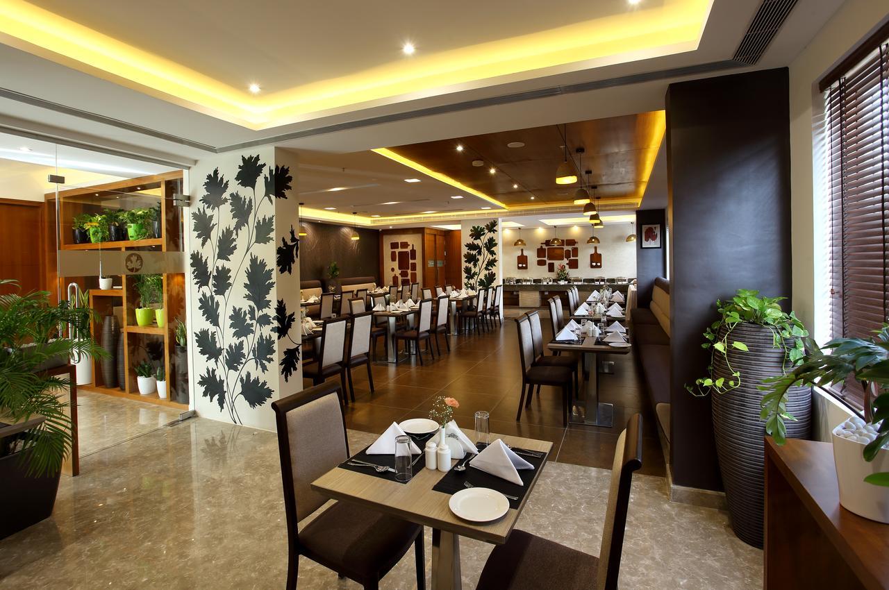 Sugar Business Hotel Kochi Екстериор снимка