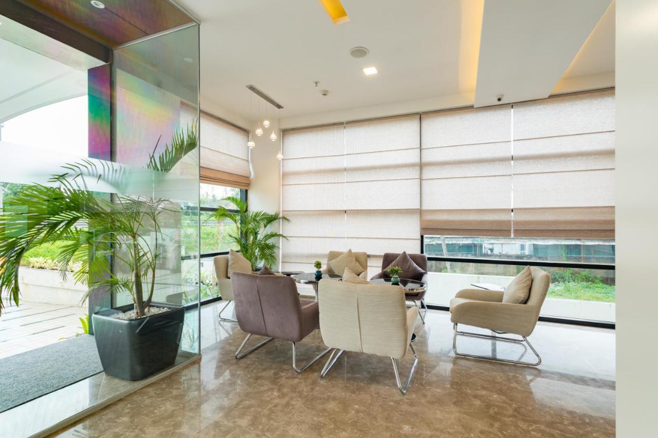 Sugar Business Hotel Kochi Екстериор снимка