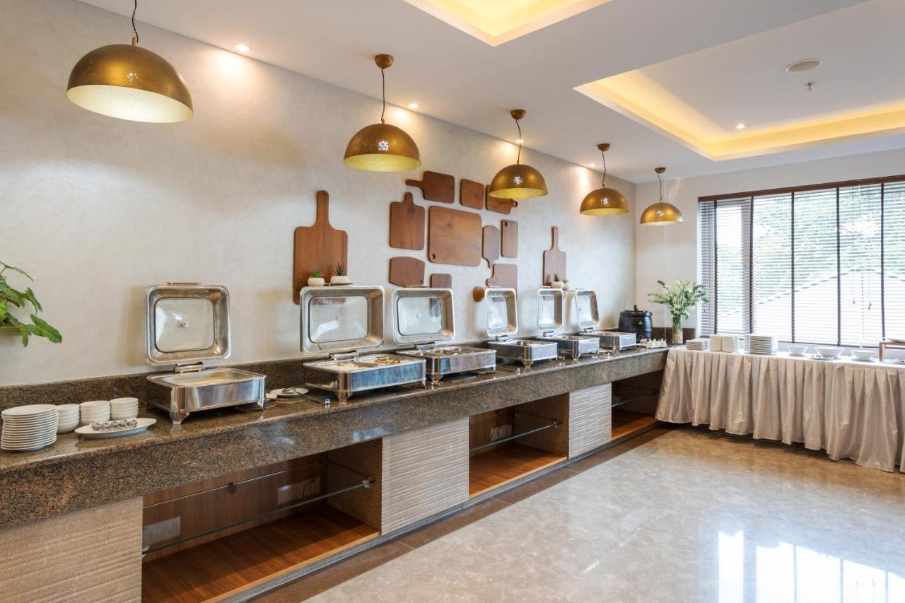 Sugar Business Hotel Kochi Екстериор снимка