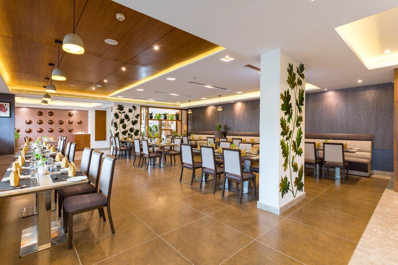 Sugar Business Hotel Kochi Екстериор снимка
