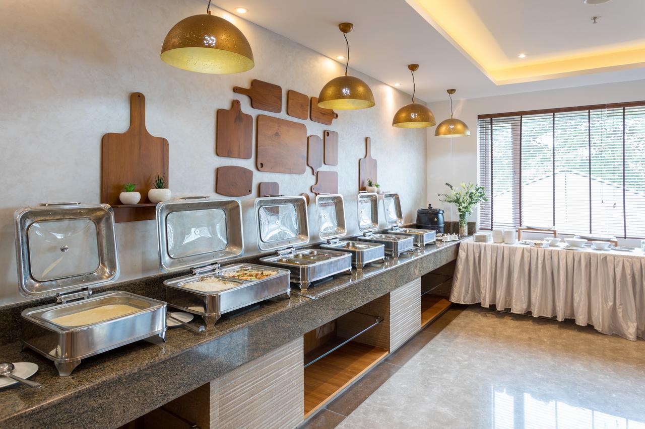 Sugar Business Hotel Kochi Екстериор снимка